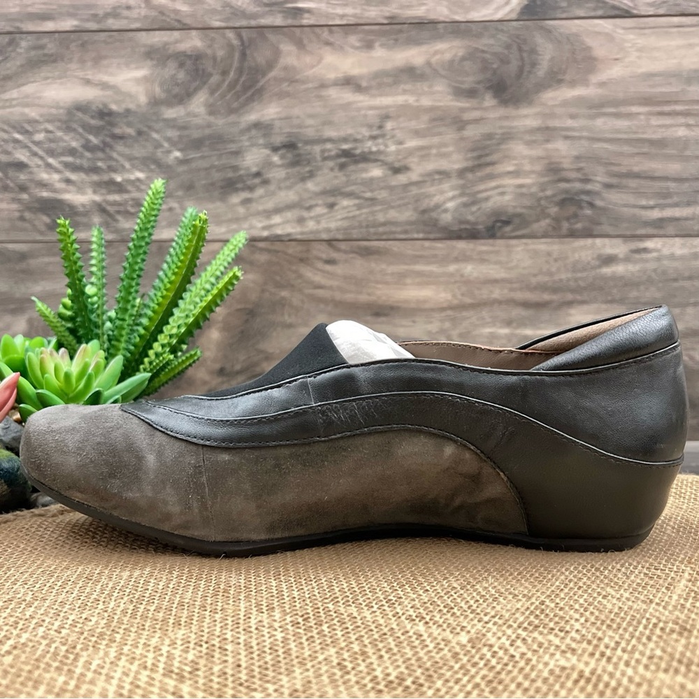 NIB Earthies Ferro Suede Leather Flats Loafers Shoes Dark Grey 8.5B - Picture 8 of 12